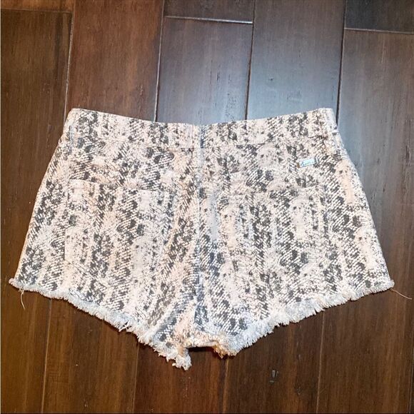 Kancan Ladies Shorts   - Picture 4 of 6